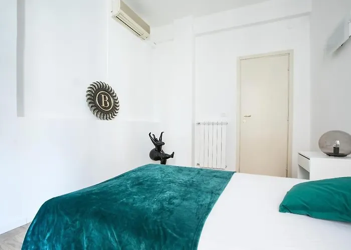 My Trastevere Three Bedroom View * Rome